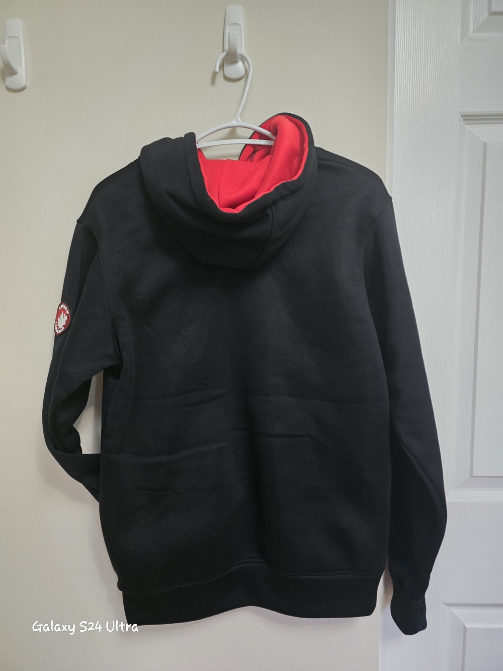 Canada Weather Gear Men's Black Hoodie with Red Lining - Picture 5 of 6